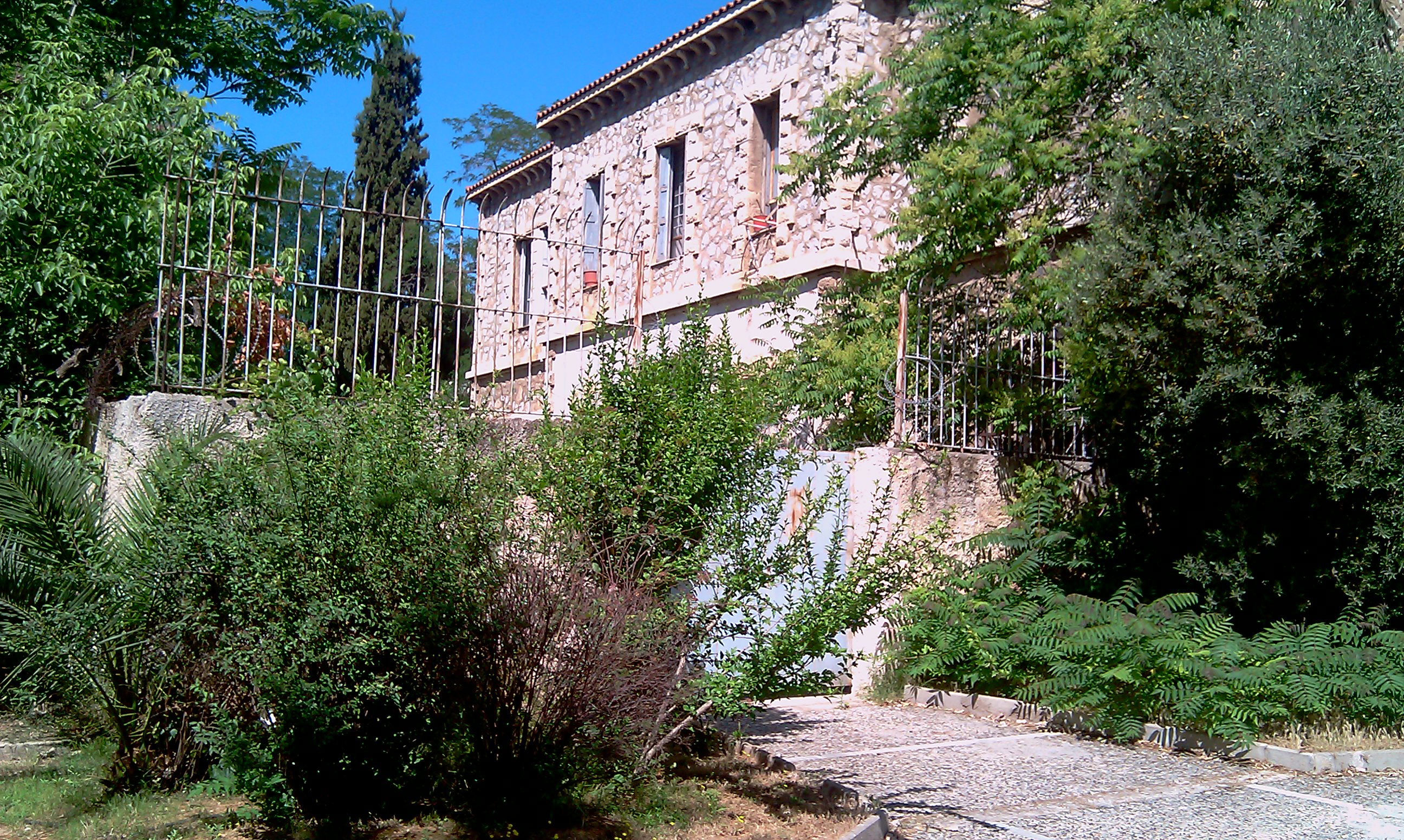 καθαίρεση τοιχοποιίας διαμόρφωση εξωτερικού χώρου 1